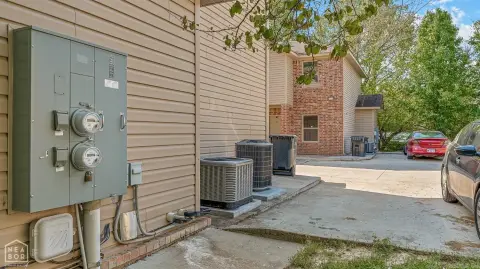 8-Unit Apartment Building