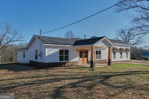 Renovated Farmhouse on Two Acres