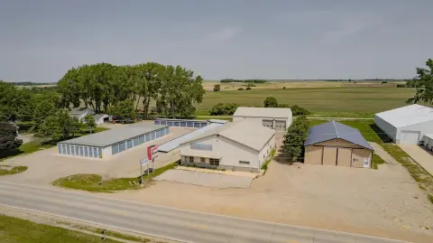 Versatile Commercial Property, Spirit Lake