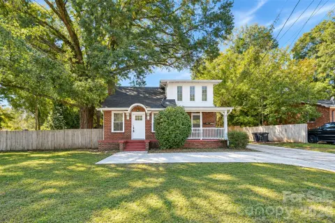Duplex with Fenced Backyard