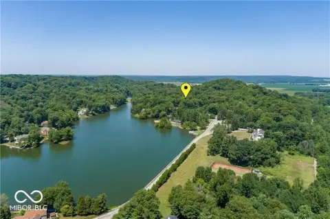 Residential Lot in Foxcliff Estates