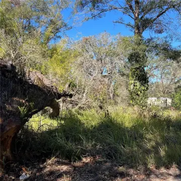 Land in Dade City, Florida