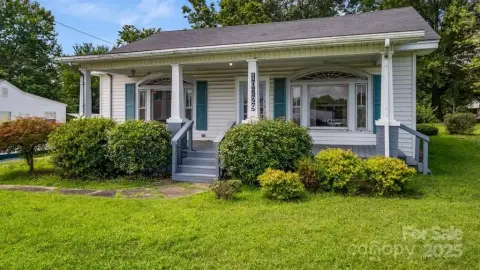 Renovated Commercial Property on Main