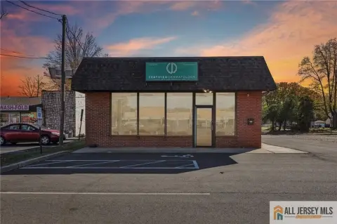Middlesex Office/Retail Opportunity