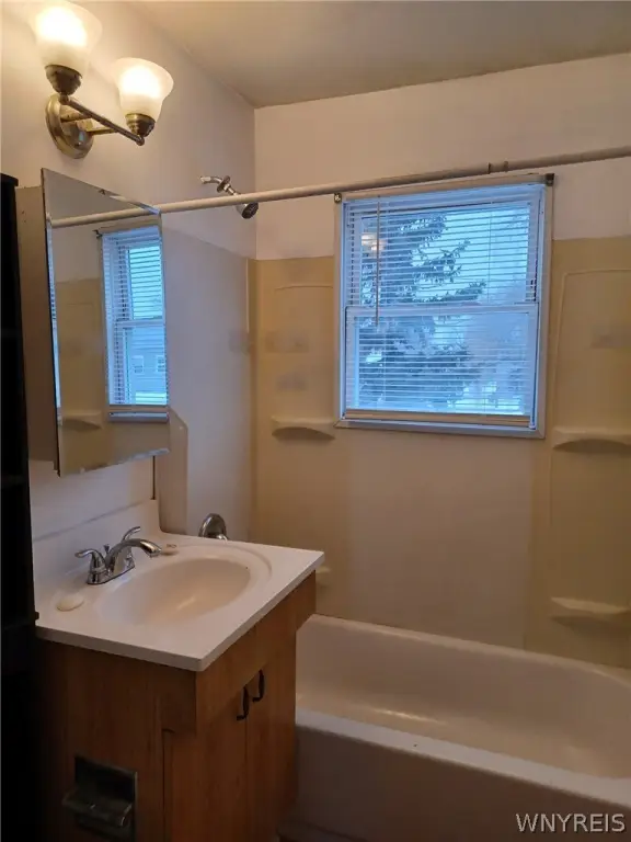 Picture 11