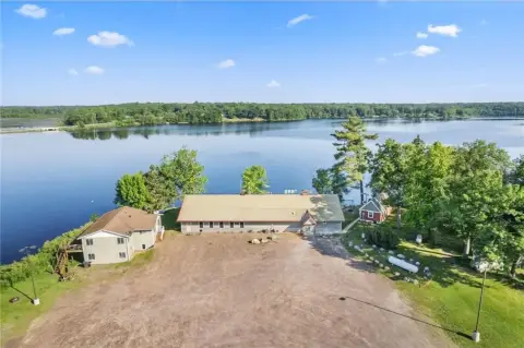 Lakeshore Commercial Property on Ann Lake