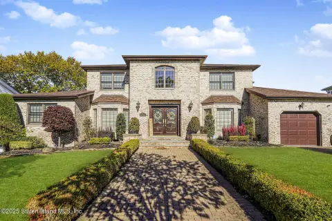 Luxurious Two-Family Colonial Home