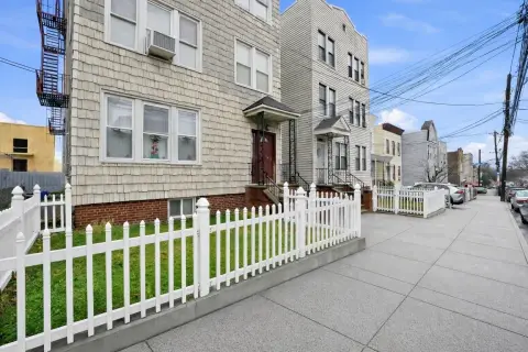 Multifamily Property in Greenville, NJ