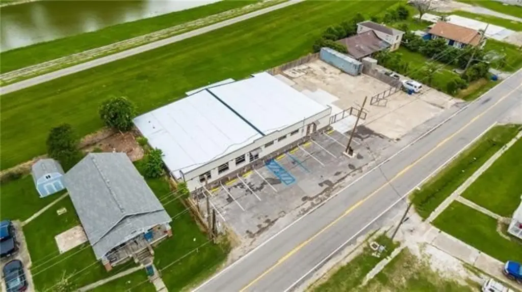 15520 River Rd, Hahnville, LA 70057