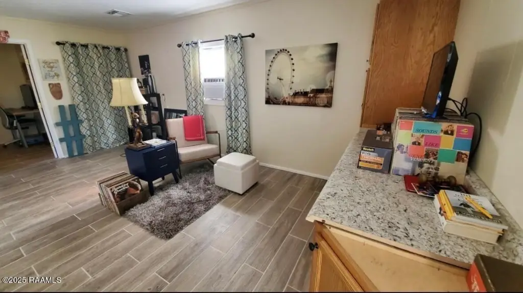 Picture 3
