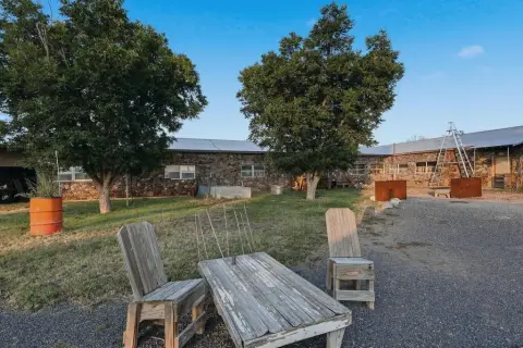 Mixed-Use Property with Courtyard Motel