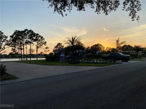 Lakefront RV Lot in Fort Myers