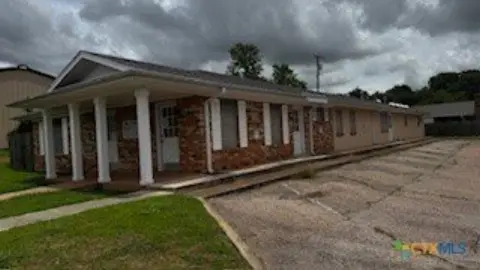 Medical Office Building with Ramp