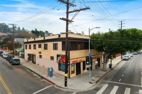 Los Angeles Mixed-Use Investment Opportunity