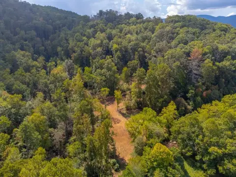 Franklin Land with Mountain Views