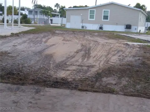 Residential Land in Fort Myers