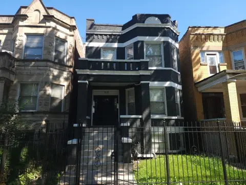 Chicago Triplex with Modern Upgrades