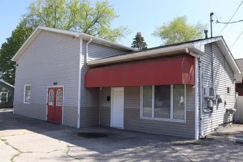 Commercial Building on High-Traffic Road