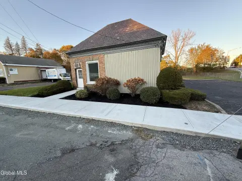 Mechanicville Retail Opportunity with Parking