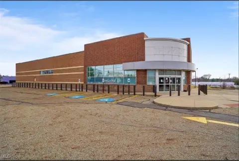 High-Traffic Corner Restaurant Opportunity