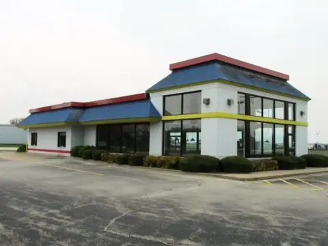 Former Restaurant Near I-39 Exit