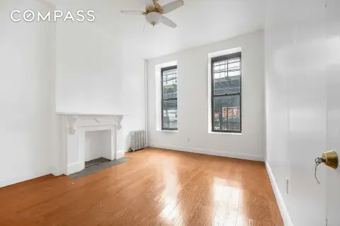Spacious Brooklyn Apartment Near Transit