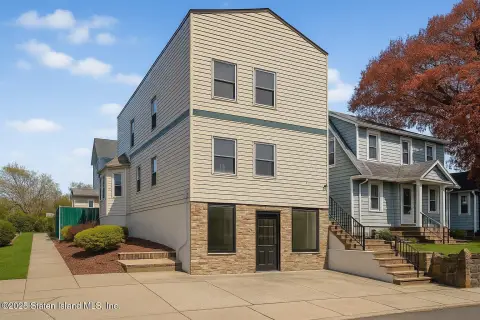 Staten Island Mixed-Use Property