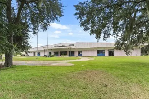 Former School on Sprawling Grounds