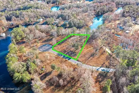 Waterfront Acre on Biloxi River