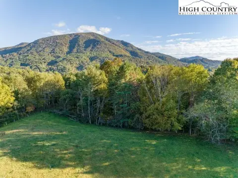 Unrestricted Land Near Virginia Creeper