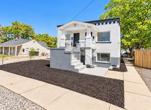 Quadplex With Remodeled Units