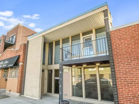 Mixed-Use Property on Montrose Avenue