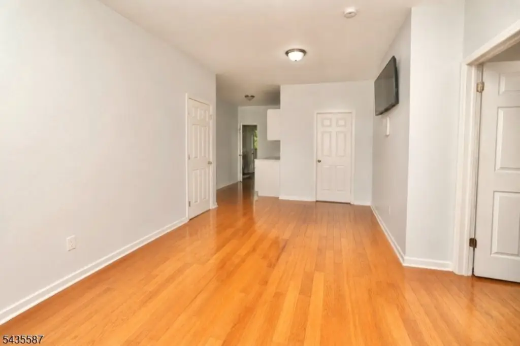 Picture 3