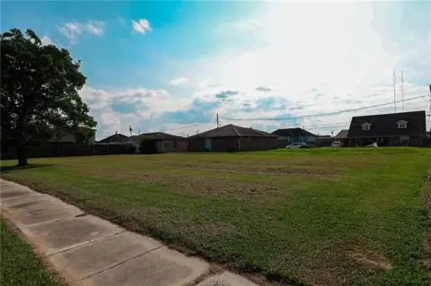 Double Lot in Chalmette