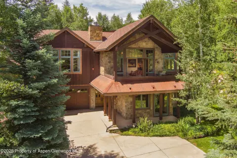 Elegant Duplex Near Downtown Aspen