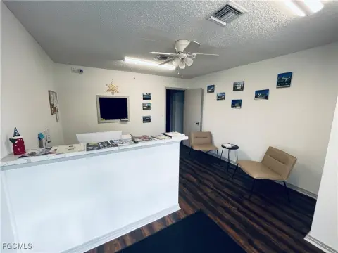 Fort Myers Flex Space Available