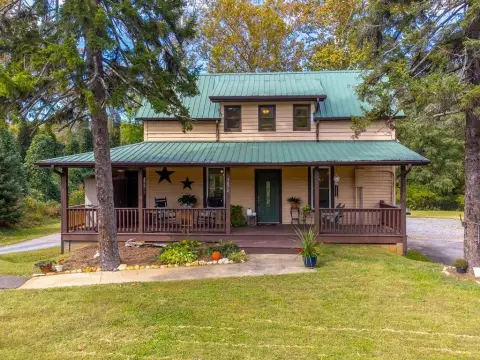 Versatile Mixed-Use Investment Opportunity