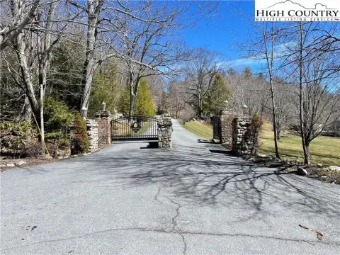 Tynecastle Land with Mountain Views