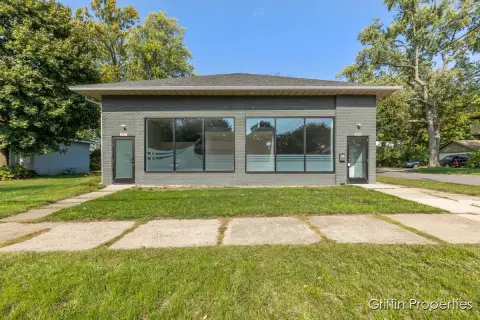 Renovated Commercial Studio in Creston