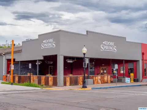 Restaurant with Corner Patio