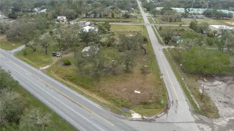 Corner Lot in Growing Myakka