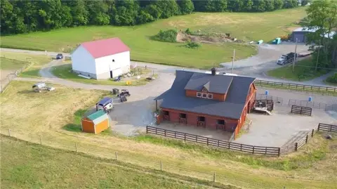 Equestrian Farmette with 10-Stall Barn
