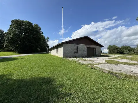 Scottsville Lot with Shop Building