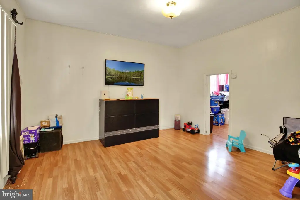 Picture 18