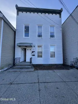 Spacious Duplex Across from Cohoes Falls