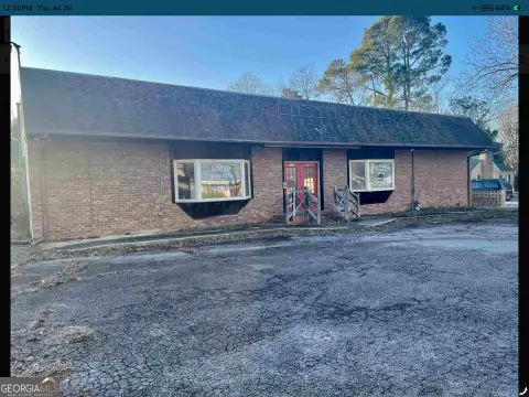 Flex Space Building Ready for Redevelopment