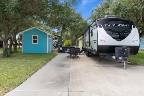 Residential RV Lot in Rockport