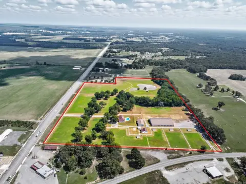 Equestrian Estate with Luxury Living