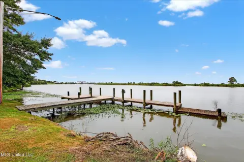 Waterfront Land with Mobile Home