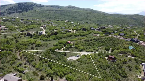 Single-Family Cul-de-Sac Lot
